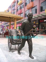 龙华商(shāng)业街(jiē)雕塑